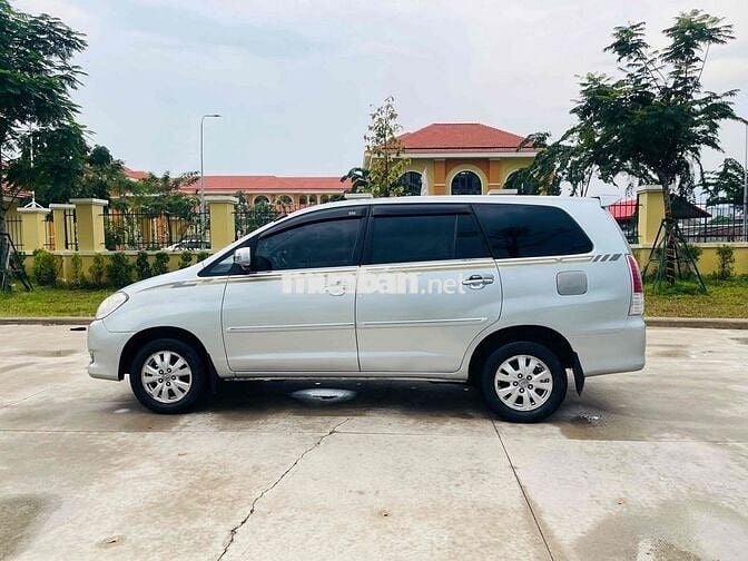Toyota Innova 2009 G - 240747 km