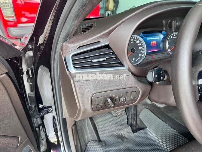 VinFast Lux A2.0 2019 Plus 2.0 AT - 60000 km