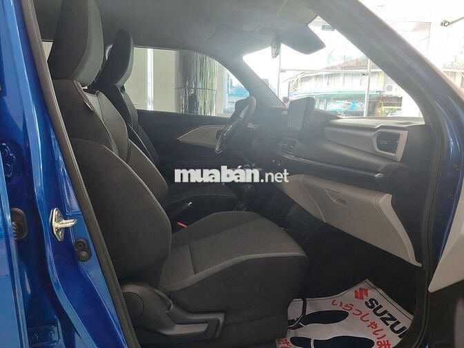 Suzuki Swift 2025 màu XANH-ĐEN giao ngay