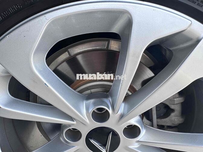 VinFast Lux A2.0 2019 Plus 2.0 AT - 60000 km