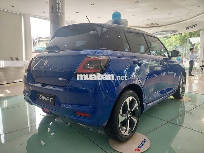 Suzuki Swift 2025 màu XANH-ĐEN giao ngay