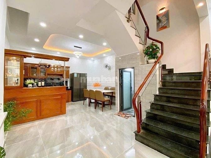 CĂN NHÀ DUY NHẤT NGAY THCS LÊ QUÝ ĐÔN, ĐẦM SEN Q11 CHỈ HƠN 3 TỶ . SHR