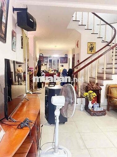 Bán đất tặng kèm biệt thự 213m2 khu an ninh yên tĩnh giữa lòng Sài Gòn