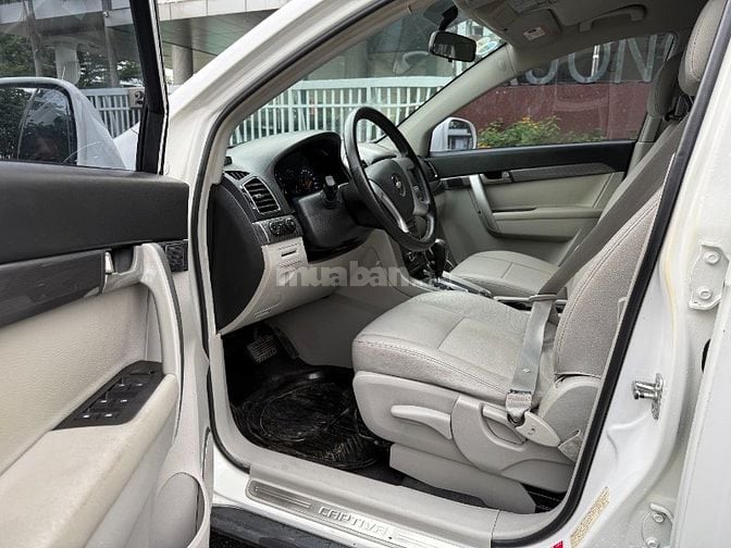 Cần bán CHEVROLET - CAPTIVA - LTZ đời 2013 số tự động ,màu trắng