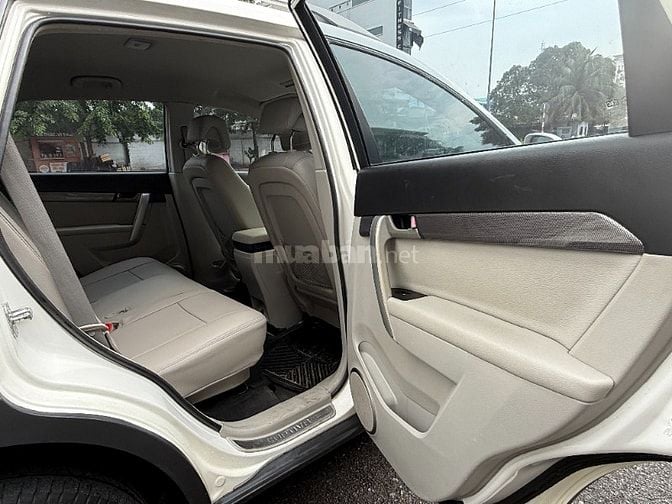 Cần bán CHEVROLET - CAPTIVA - LTZ đời 2013 số tự động ,màu trắng