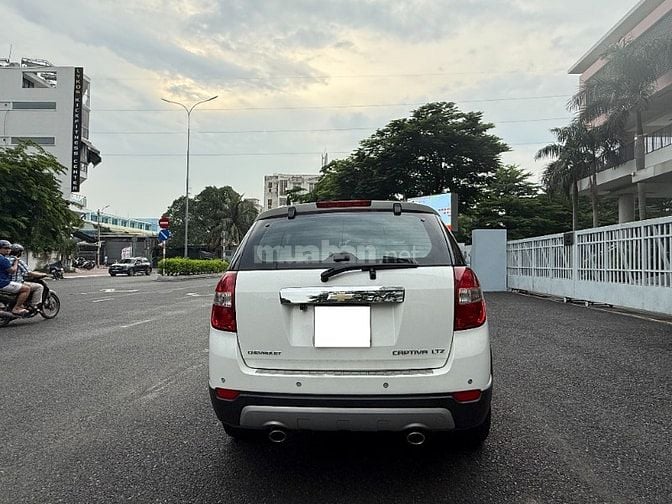 Cần bán CHEVROLET - CAPTIVA - LTZ đời 2013 số tự động ,màu trắng