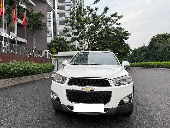 Cần bán CHEVROLET - CAPTIVA - LTZ đời 2013 số tự động ,màu trắng