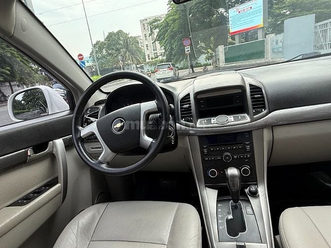 Cần bán CHEVROLET - CAPTIVA - LTZ đời 2013 số tự động ,màu trắng