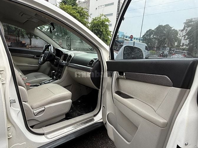 Cần bán CHEVROLET - CAPTIVA - LTZ đời 2013 số tự động ,màu trắng