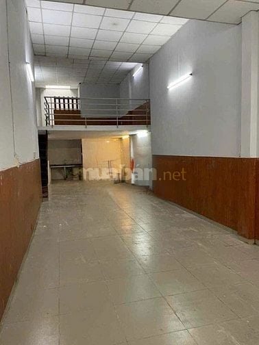 Cho thuê nhà mặt tiền Lạc Long Quân, P.9, Q.Tân Bình giá 18tr