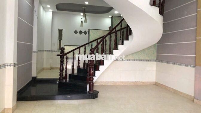 Nhà Giá Rẻ mặt đường 8m thông phường Hiệp thành, Q12