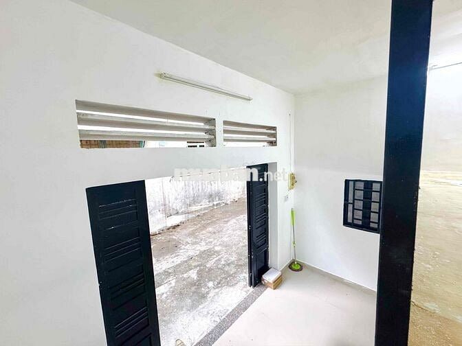 Kiot hẻm ô tô tại Phan Văn Hớn, quận 12