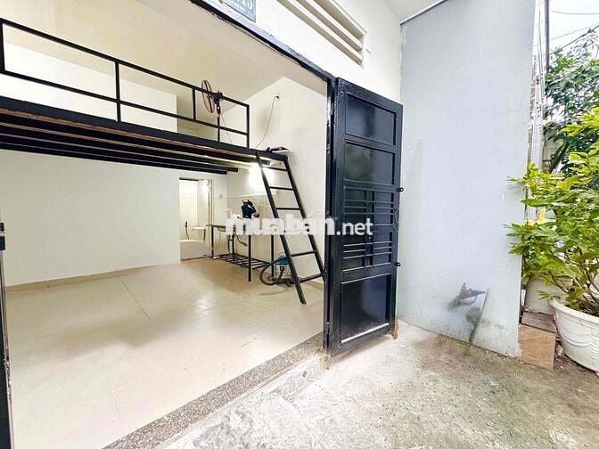 Kiot hẻm ô tô tại Phan Văn Hớn, quận 12