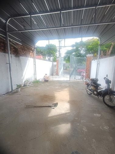 CHO THUÊ NHÀ 6,5 * 40M MẶT TIỀN ĐƯỜNG LINH TRUNG. THỦ ĐỨC