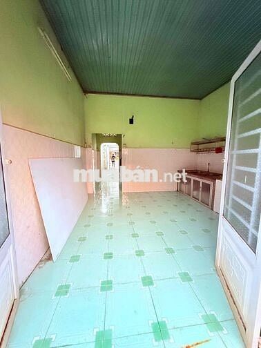 Nhà Mặt Phố QL13 288m2, 5 phòng ngủ, rộng rãi, gần Chợ, KCN,Tr Học