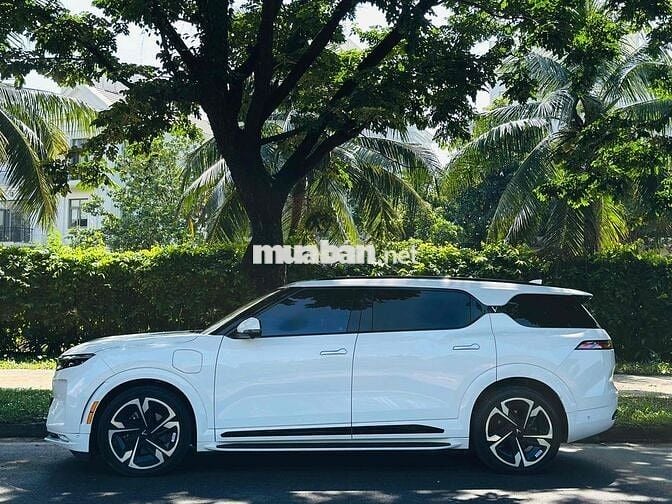 VinFast VF9 Plus pin mới CATL 620km/1 lần sạc