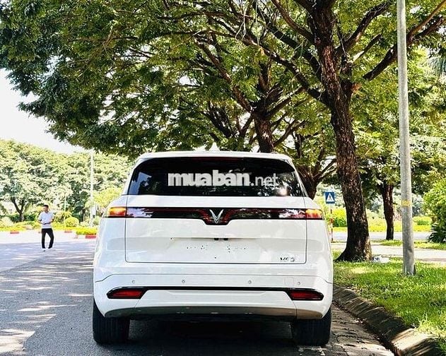 VinFast VF9 Plus pin mới CATL 620km/1 lần sạc