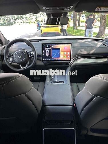 VinFast VF9 Plus pin mới CATL 620km/1 lần sạc