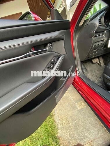 Mazda 3 2024 1.5L Luxury - 13000 km