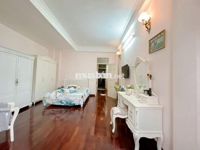 Bán nhà Lạc Long Quân, Ngõ ô tô, 50m2, 5 tầng, 13.5 Tỷ, Tổ ấm tinh hoa