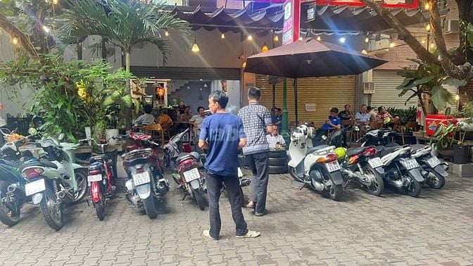 không người quản lý mặt bằng. quán caffe lý thường kiệt quận 10