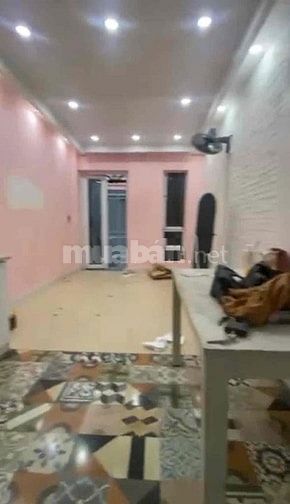Cho thuê nhà hẻm 3m (BG)Nguyễn Biểu, P.2, Q.5  giá 12tr