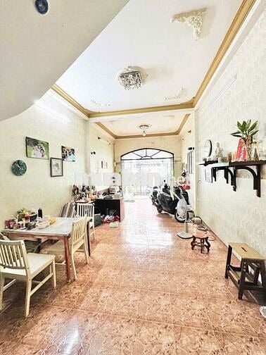 GỘP BANK GẤP BÁN , GIÁP TÂN BÌNH HXH THÔNG , ( 4.3 x 17 ) GIÁ 5.x Tỷ