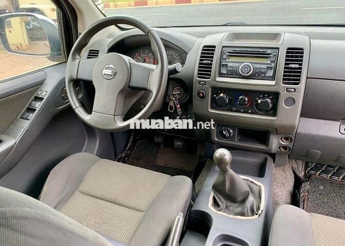 Nissan máy dầu 2 cầu