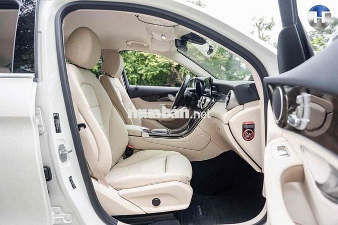 Mercedes Benz GLC 2021 200 - 15000 km