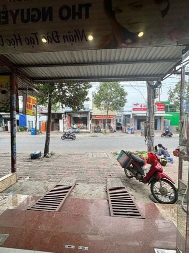 Cho thuê nhà mặt tiền Tỉnh Lộ 10, P.Tân Tạo A, Q.Bình Tân giá 27tr