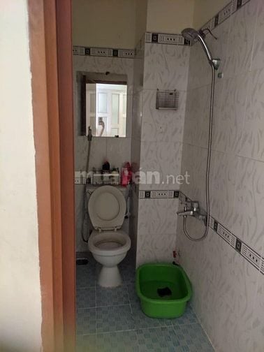 Quận 10, Cho thuê phòng, toilet riêng, máy lạnh, balcon, tiện nghi,