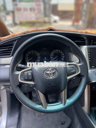 Toyota Innova 2016 2.0E