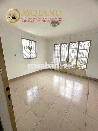 Nhà cho thuê 10 phòng giá rẻ, phù hợp làm nhà trọ, CHDV gần sân bay