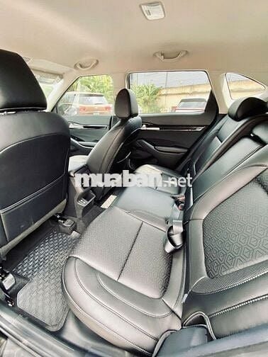Kia New Seltos Luxury - VIN24