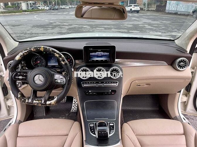 Mercedes Benz GLC Class 2017 300 4MATIC