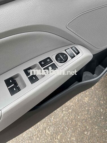 Siu cọp Hyundai Elantra 2016 1.6 AT