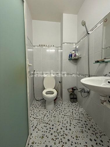 Nhà Hẻm Xe hơi, H424 Nguyễn Duy , P10, Q8. DT 3mx15m,1trệt, 2 lầu, ST.