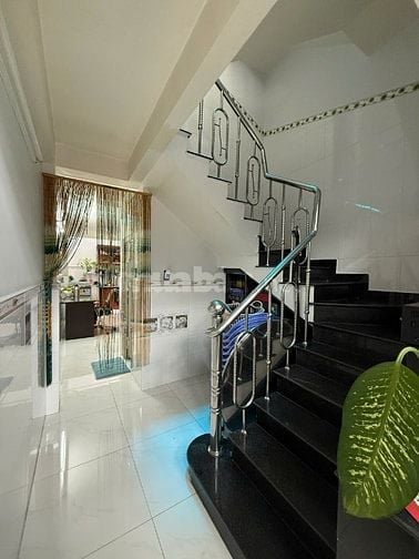 Nhà Hẻm Xe hơi, H424 Nguyễn Duy , P10, Q8. DT 3mx15m,1trệt, 2 lầu, ST.