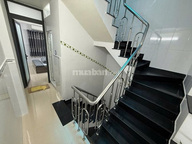 Nhà Hẻm Xe hơi, H424 Nguyễn Duy , P10, Q8. DT 3mx15m,1trệt, 2 lầu, ST.