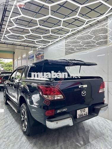 Mazda BT50 Luxury 2.2L 4x2 AT 2021