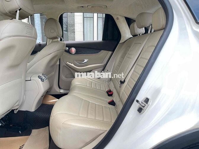 Mercedes Benz GLC Class 2017 300 4MATIC