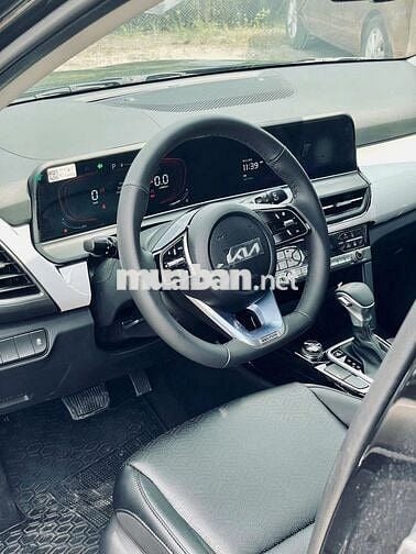 Kia New Seltos Luxury - VIN24