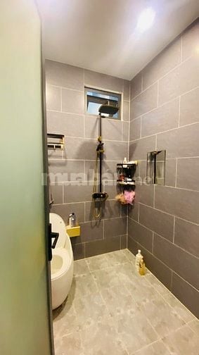 CHÍNH CHỦ BÁN GẤP CĂN NHÀ SHR 2 LẦU ĐƯỜNG THÔNG XE HƠI 