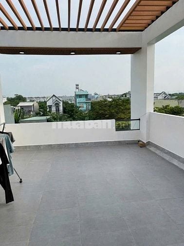 CHÍNH CHỦ BÁN GẤP CĂN NHÀ SHR 2 LẦU ĐƯỜNG THÔNG XE HƠI 