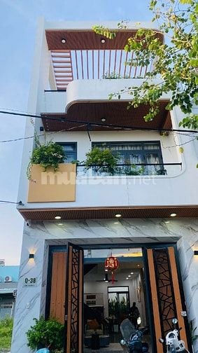 CHÍNH CHỦ BÁN GẤP CĂN NHÀ SHR 2 LẦU ĐƯỜNG THÔNG XE HƠI 