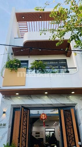 CHÍNH CHỦ BÁN GẤP CĂN NHÀ SHR 2 LẦU ĐƯỜNG THÔNG XE HƠI 