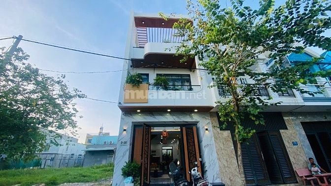 CHÍNH CHỦ BÁN GẤP CĂN NHÀ SHR 2 LẦU ĐƯỜNG THÔNG XE HƠI 