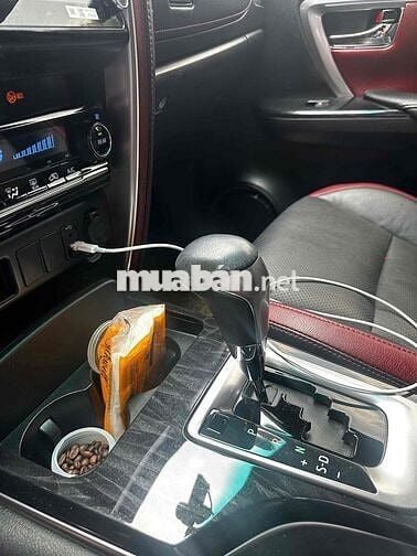 Fortuner 2021 Legender  2.4AT Dầu 1 chủ 3v4 km