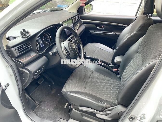 Cần bán xe Suzuki XL7 sản xuất 2022 trắng