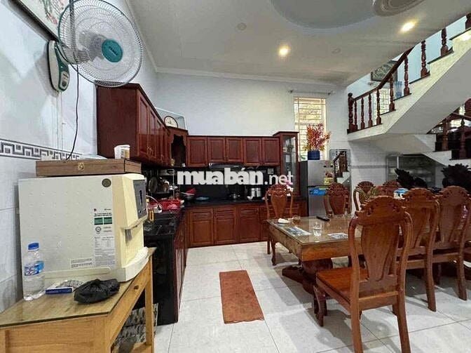 CHO THUÊ NHÀ NGUYÊN CĂN – FULL NỘI THẤT GỖ CAO CẤP (GC)